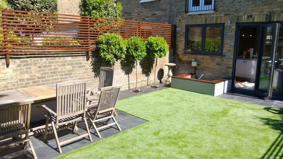 Landscape Gardening - Gardeners in Holland Park - How To Care For Grass In Winter